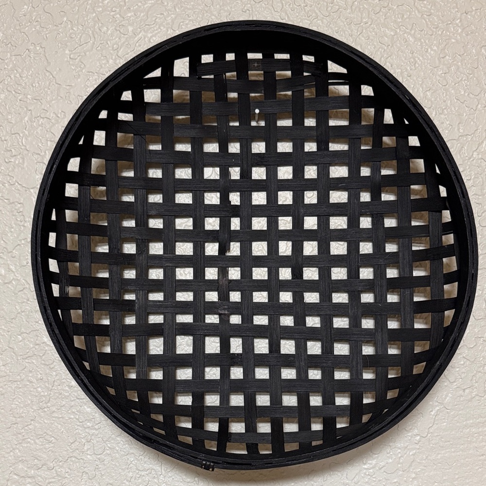 Round Woven Wall Basket - Black